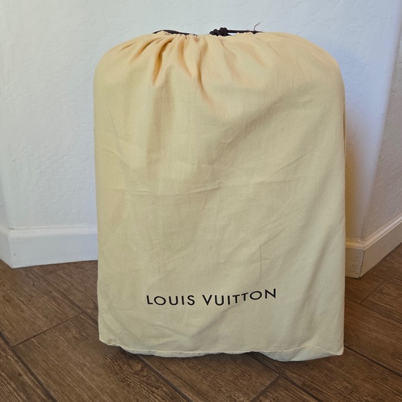 Louis Vuitton  Zephyr 55 Suitcase - Picture 15 of 16